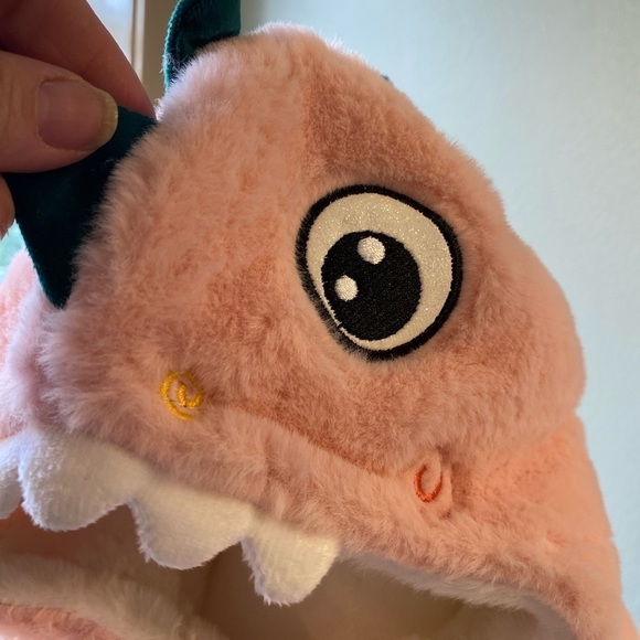 Super soft and cozy Dinosaur Hat and Scarf. Perfect for winter kids size 4T-8. - Picture 3 of 6